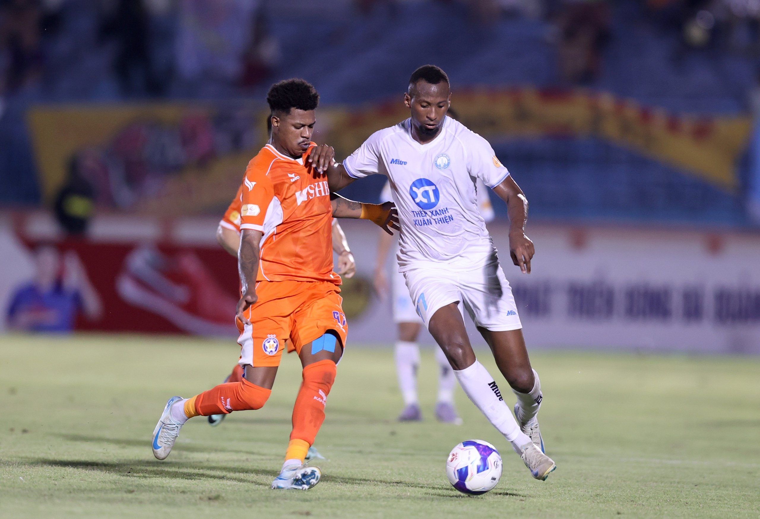 HAGL sáng cửa, Hải Phòng không còn nơm nớp: Nhưng cuộc chiến trụ hạng V-League vẫn dữ dội- Ảnh 4.