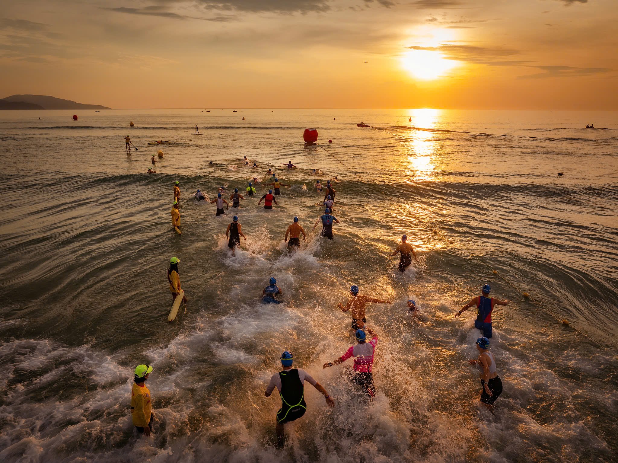 IRONMAN 70.3 Đà Nẵng: Chặng đua đầy cảm xúc giữa thiên nhiên tuyệt vời- Ảnh 2.