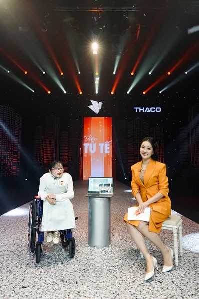 Cô giáo xương thủy tinh - Nguyễn Thị Ngọc Tâm truyền nghị lực cho cộng đồng người khuyết tật.