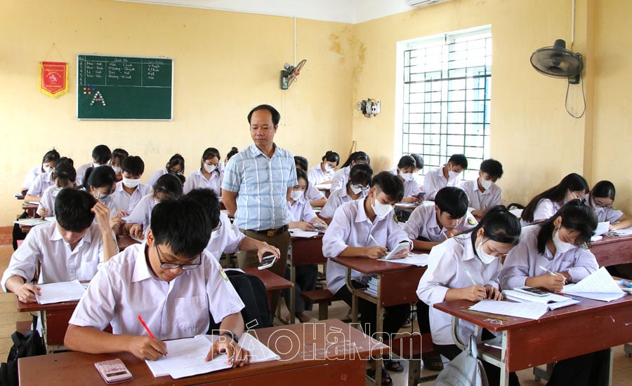 Công điện của Thủ tướng Chính phủ về việc tổ chức Kỳ thi tốt nghiệp THPT biên chế giáo viên và nghỉ hè cho học sinh năm 2025