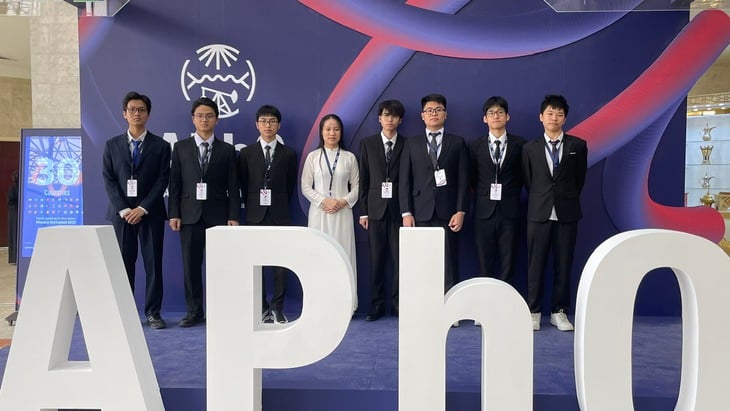 Học sinh Việt Nam 'gặt' vàng tại Olympic vật lý châu Á - Ảnh 1.