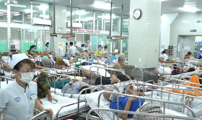 Khoa Cấp cứu, Bệnh viện Chợ Rẫy chật kín giường bệnh, chiều 5/9/2022. Ảnh: Bệnh viện cung cấp