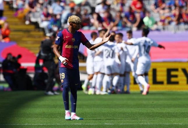 Live football Barca vs Real Madrid 4-3 (H2): Mbappe scores hat-trick photo 6