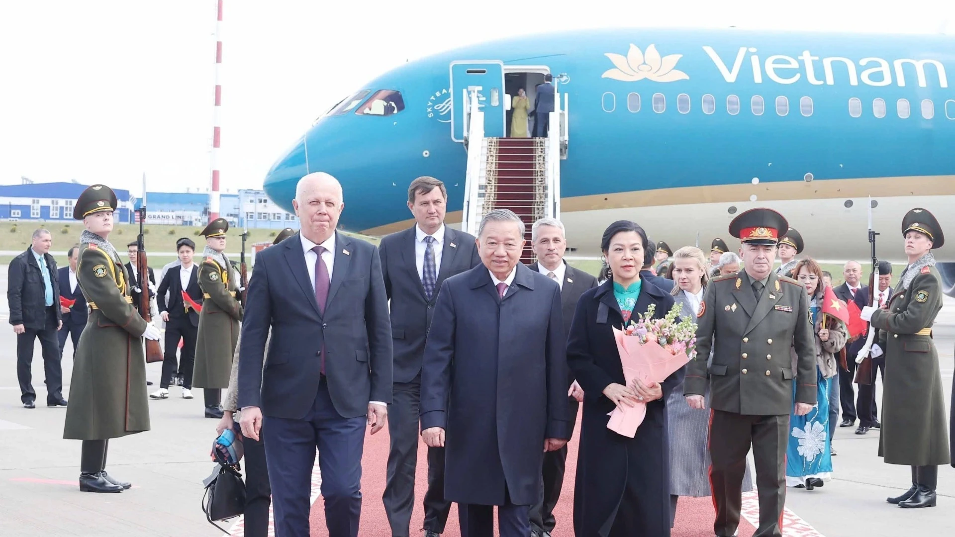 [Ảnh] Tổng Bí thư Tô Lâm đến Minsk, bắt đầu thăm cấp Nhà nước tới Belarus ảnh 7