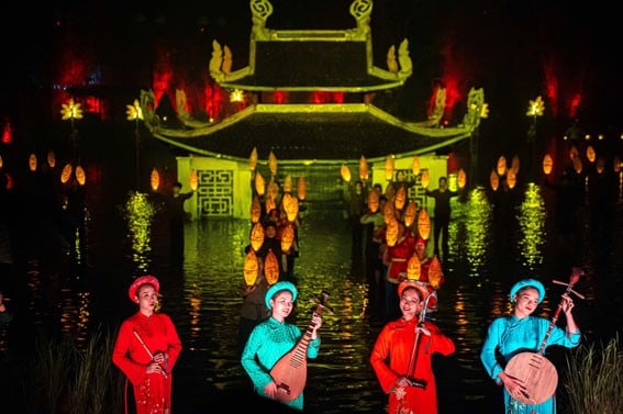Thực cảnh “Tinh hoa Bắc Bộ”. (Ảnh: TTXVN)