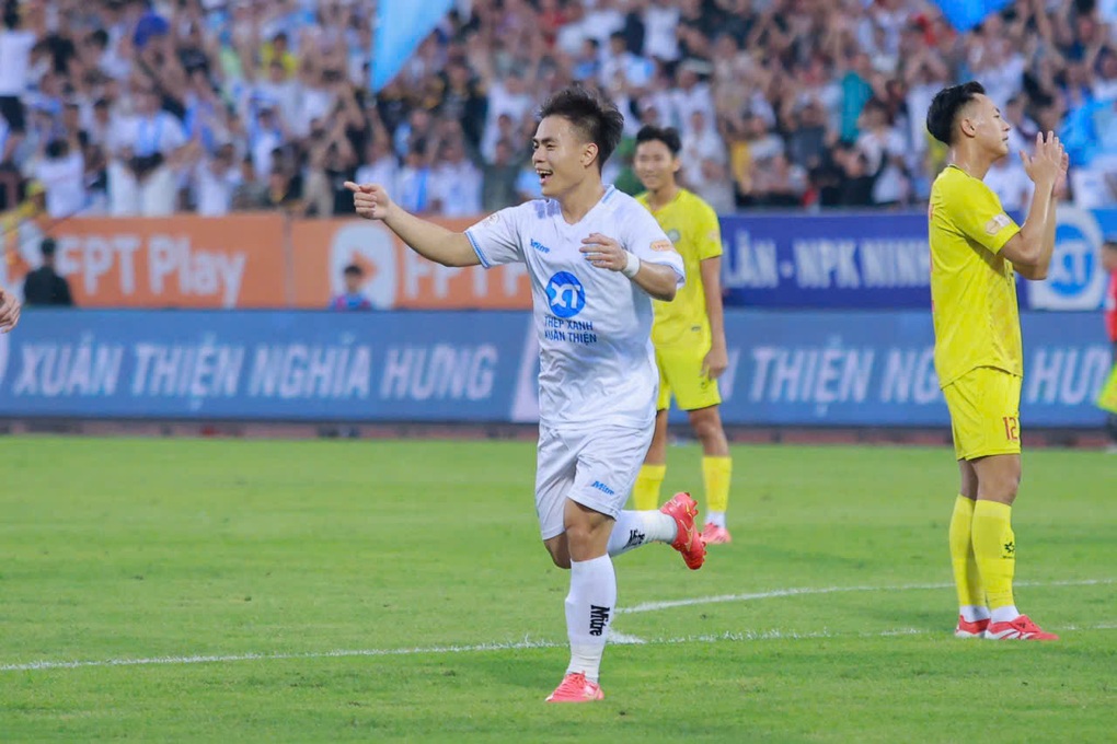 Lý Công Hoàng Anh tỏa sáng, CLB Nam Định xây chắc ngôi đầu bảng V-League - 5