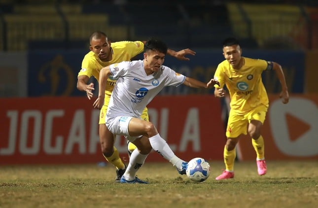 Nhận định Thép Xanh Nam Định vs Đông Á Thanh Hóa, 18h00 ngày 11/5: Thẳng tới ngôi vương ảnh 1