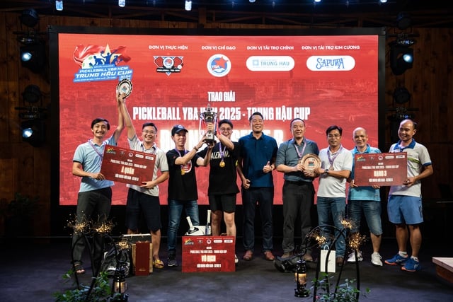 Ấn tượng Giải Pickleball YBA HCM 2025 - Trung Hậu Cup - Ảnh 3.