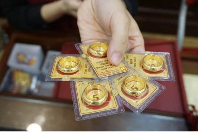 Giá vàng hôm nay 11.5.2025: Tăng 2,2 triệu đồng trong tuần nhưng người mua vẫn lỗ- Ảnh 1.