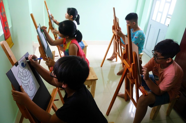 Thủ tướng khuyến khích nghệ sĩ, VĐV, chuyên gia tổ chức hoạt động hè cho học sinh - Ảnh 3.