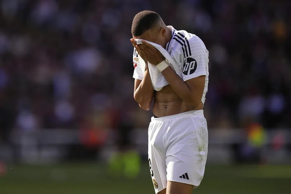 Lamine Yamal chói sáng hơn Mbappe, Barcelona thắng nghẹt thở Real Madrid - 2