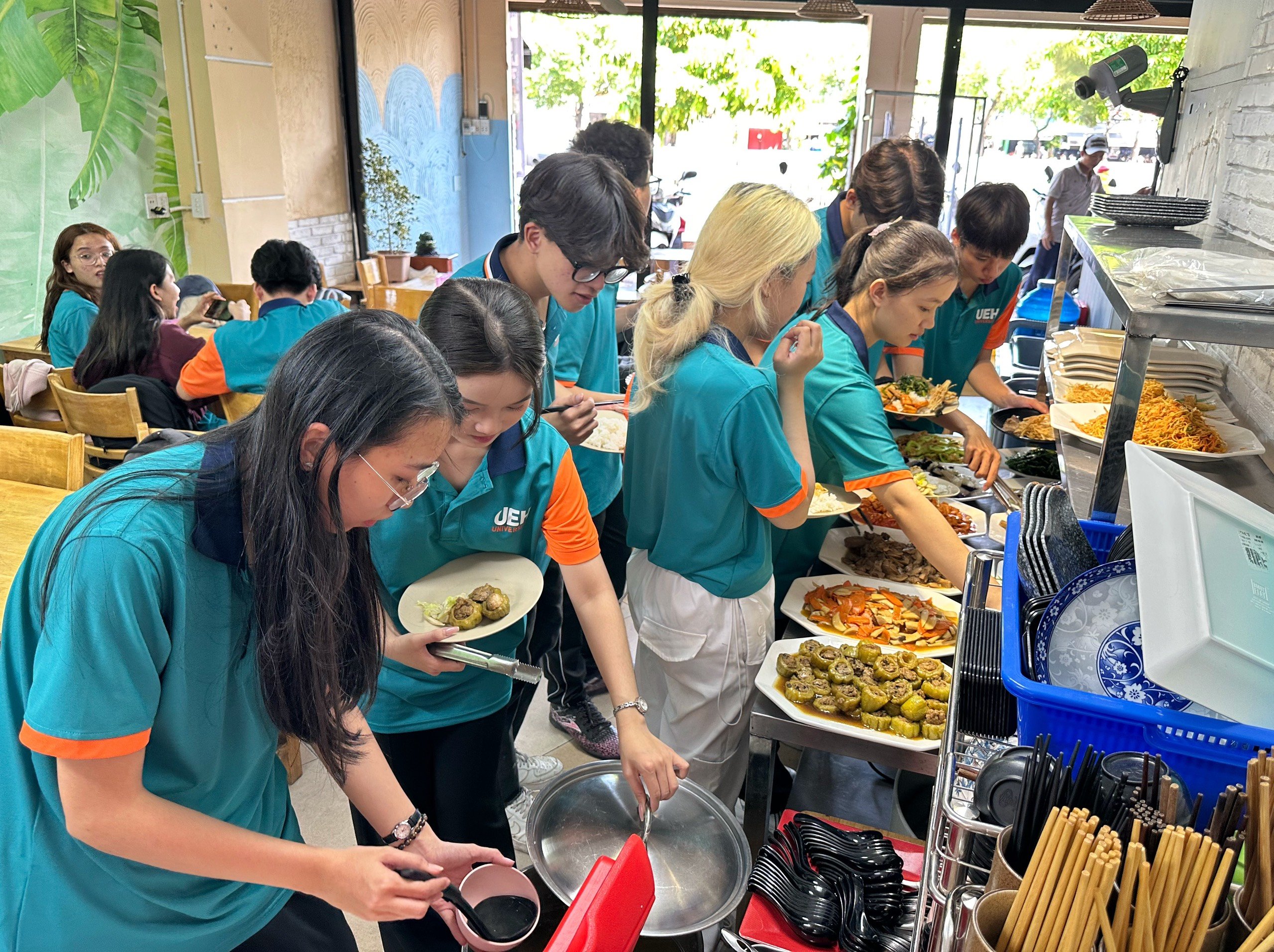 Những quán buffet chay 0 đồng bình dân từng gây sốt ở TP.HCM, giờ ra sao? - Ảnh 7.