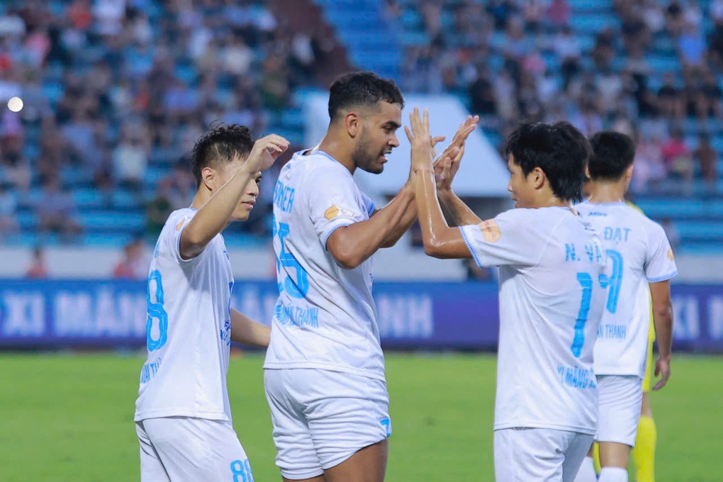 Lý Công Hoàng Anh tỏa sáng, CLB Nam Định xây chắc ngôi đầu bảng V-League - 3