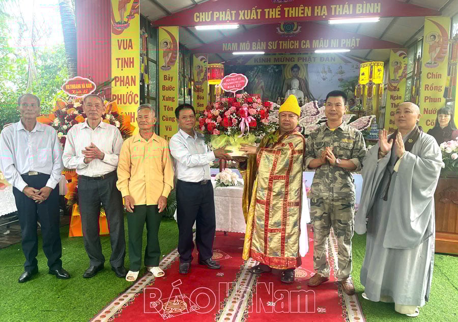 Chùa Khánh Long tổ chức lễ Phật đản PL2569  DL2025