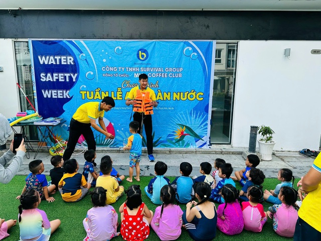 Thủ tướng khuyến khích nghệ sĩ, VĐV, chuyên gia tổ chức hoạt động hè cho học sinh - Ảnh 2.