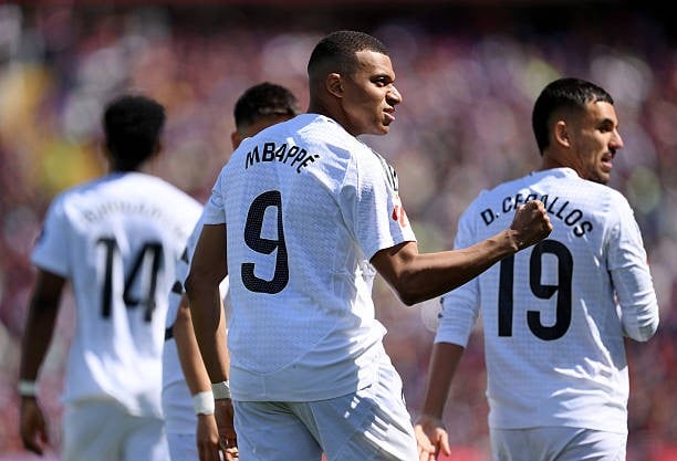 Live football Barca vs Real Madrid 4-3 (H2): Mbappe scored a hat-trick photo 7
