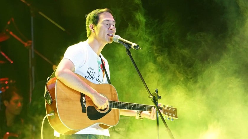 Nhạc sĩ Xuân Bình với ca khúc “Tôi người Hải Phòng” chạm đến hàng triệu trái tim người dân TP Cảng.