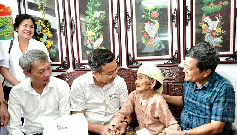 Join hands for community health photo 4