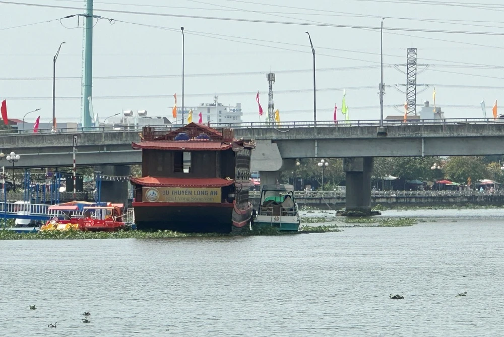 chay thuyen.jpg