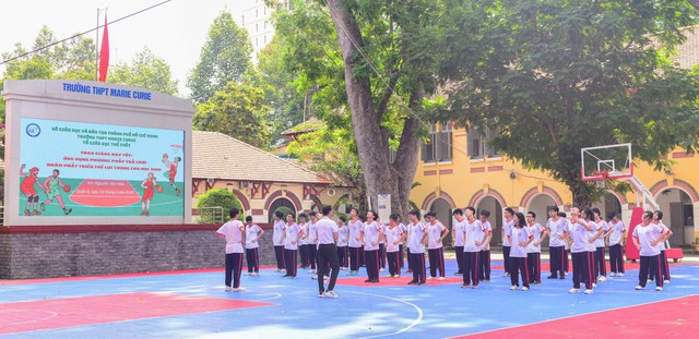 Điều kiện tuyển sinh lớp 1, 6, 10 chương trình tiếng Pháp tại TP.HCM- Ảnh 2.