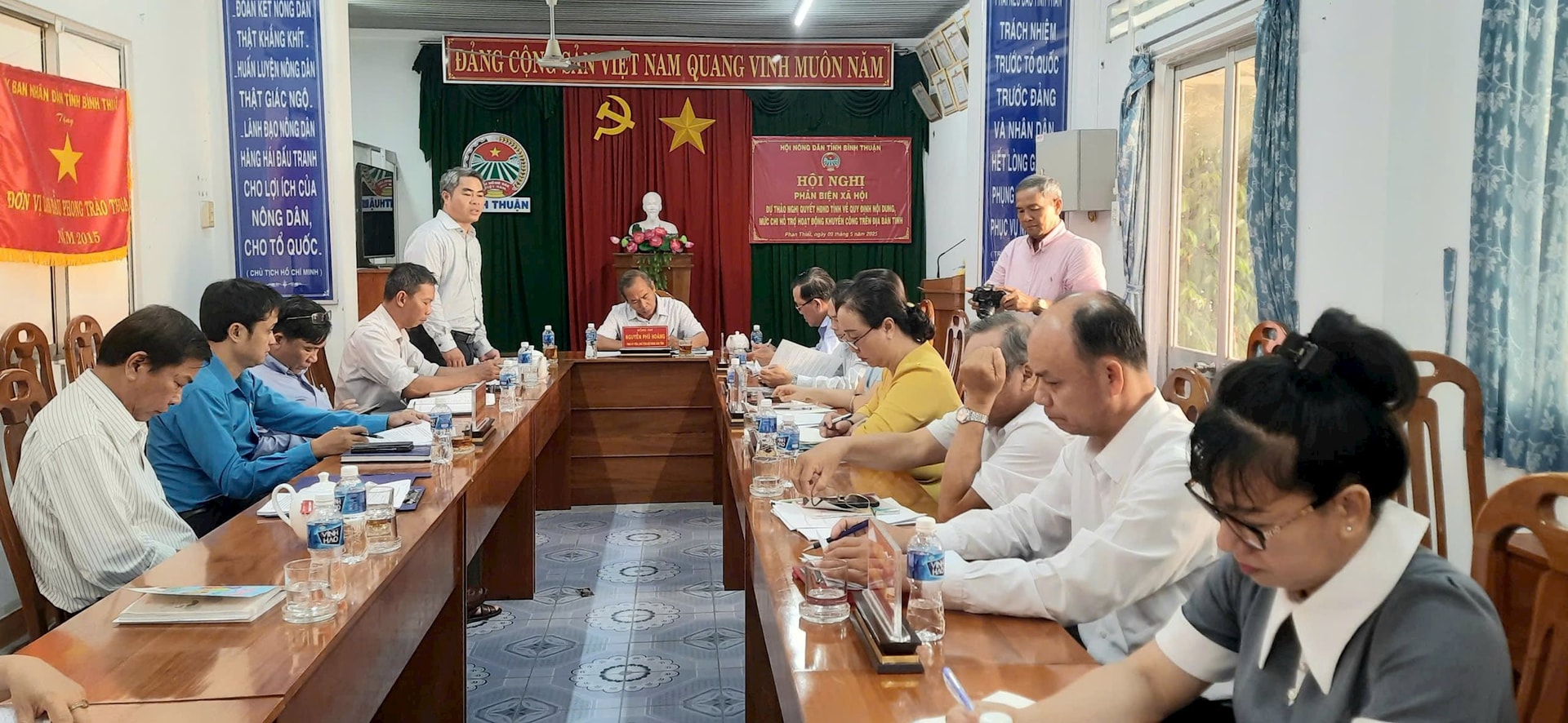 phan-bien-2.jpg