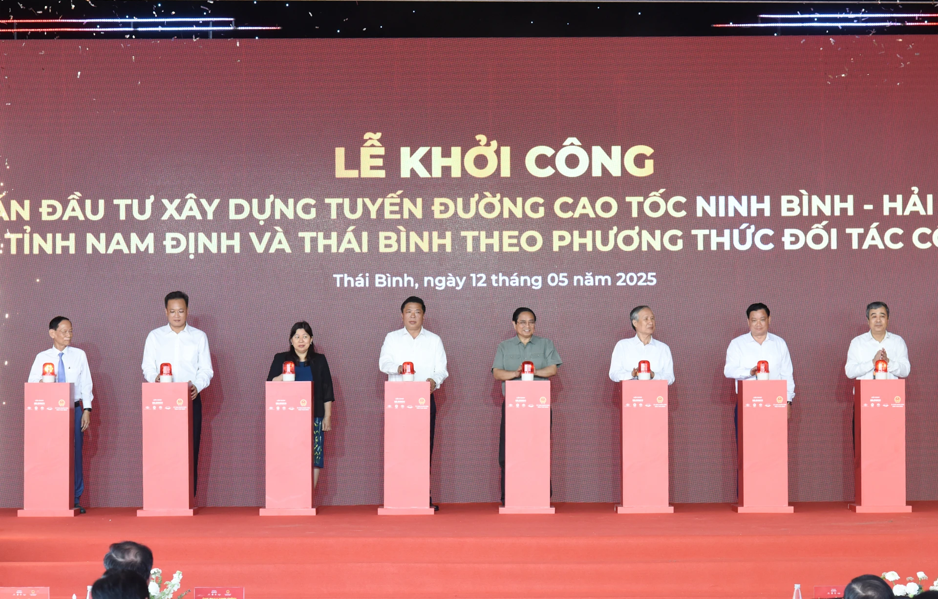 [Ảnh] Thủ tướng Phạm Minh Chính khởi công tuyến cao tốc huyết mạch qua Thái Bình, Nam Định ảnh 8