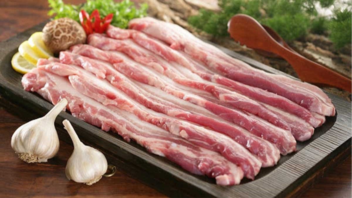 Giá thịt heo hôm nay 125 Ba rọi heo giữ giá 163122 đồngkg tại WinMart