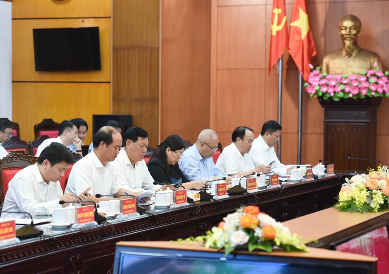[Ảnh] Thủ tướng Phạm Minh Chính làm việc với Ban Thường vụ Tỉnh ủy Thái Bình ảnh 2