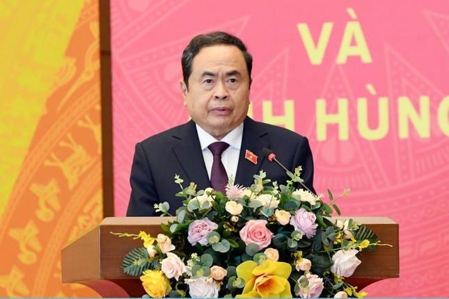 2nhansu.jpg