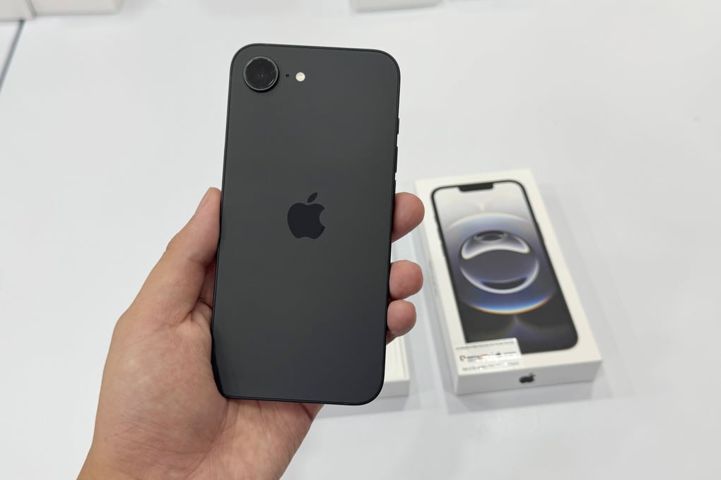 Giá iPhone 16e tiếp tục giảm - 2