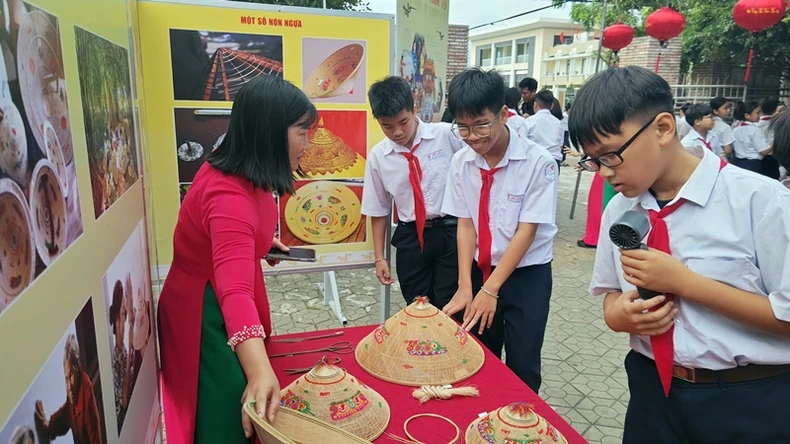 Triển lãm Di sản văn hóa phi vật thể quốc gia tại Bình Định ảnh 3