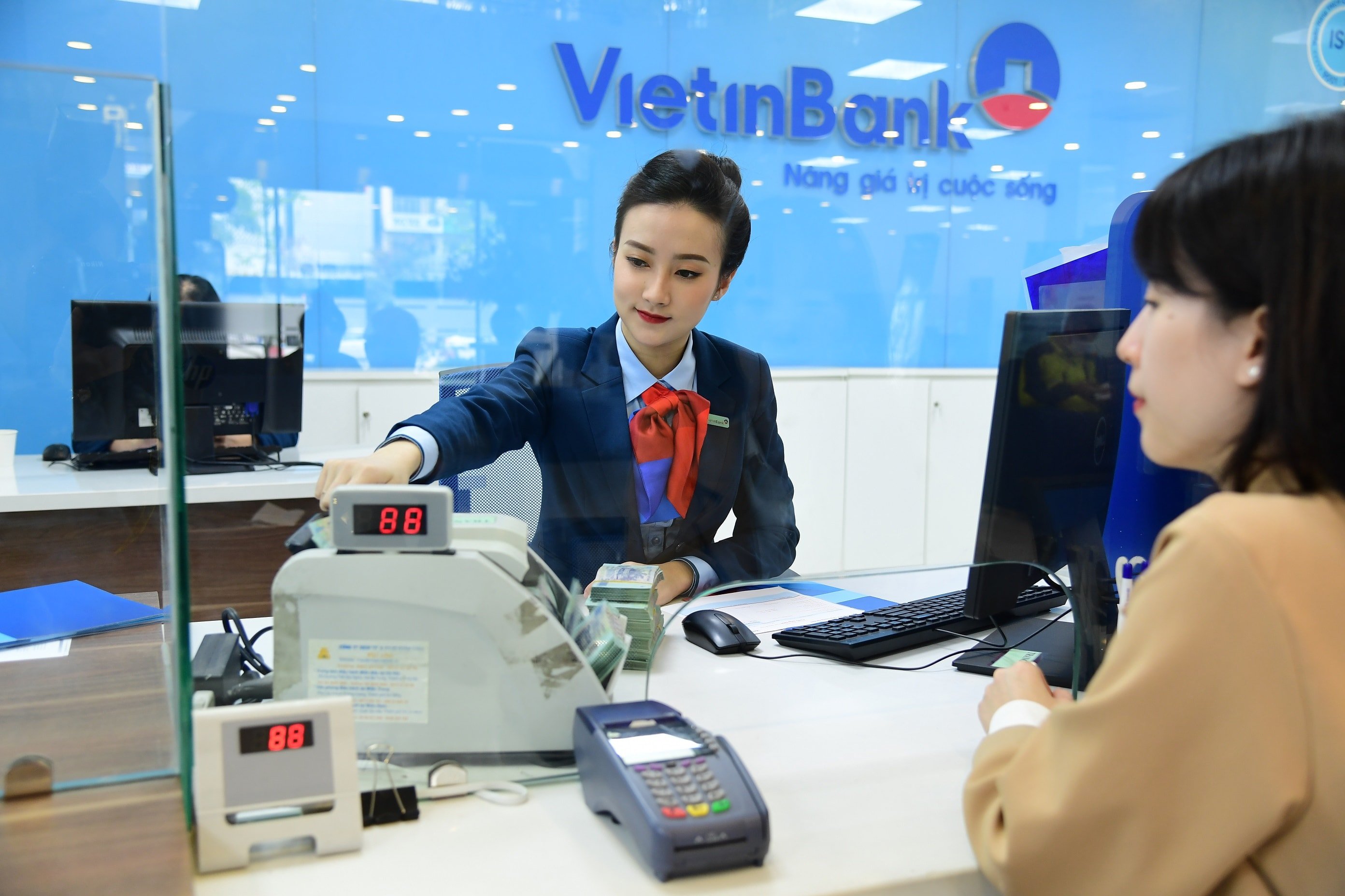 Lãi suất tiền gửi tại quầy và online của VietinBank tháng 5/2025