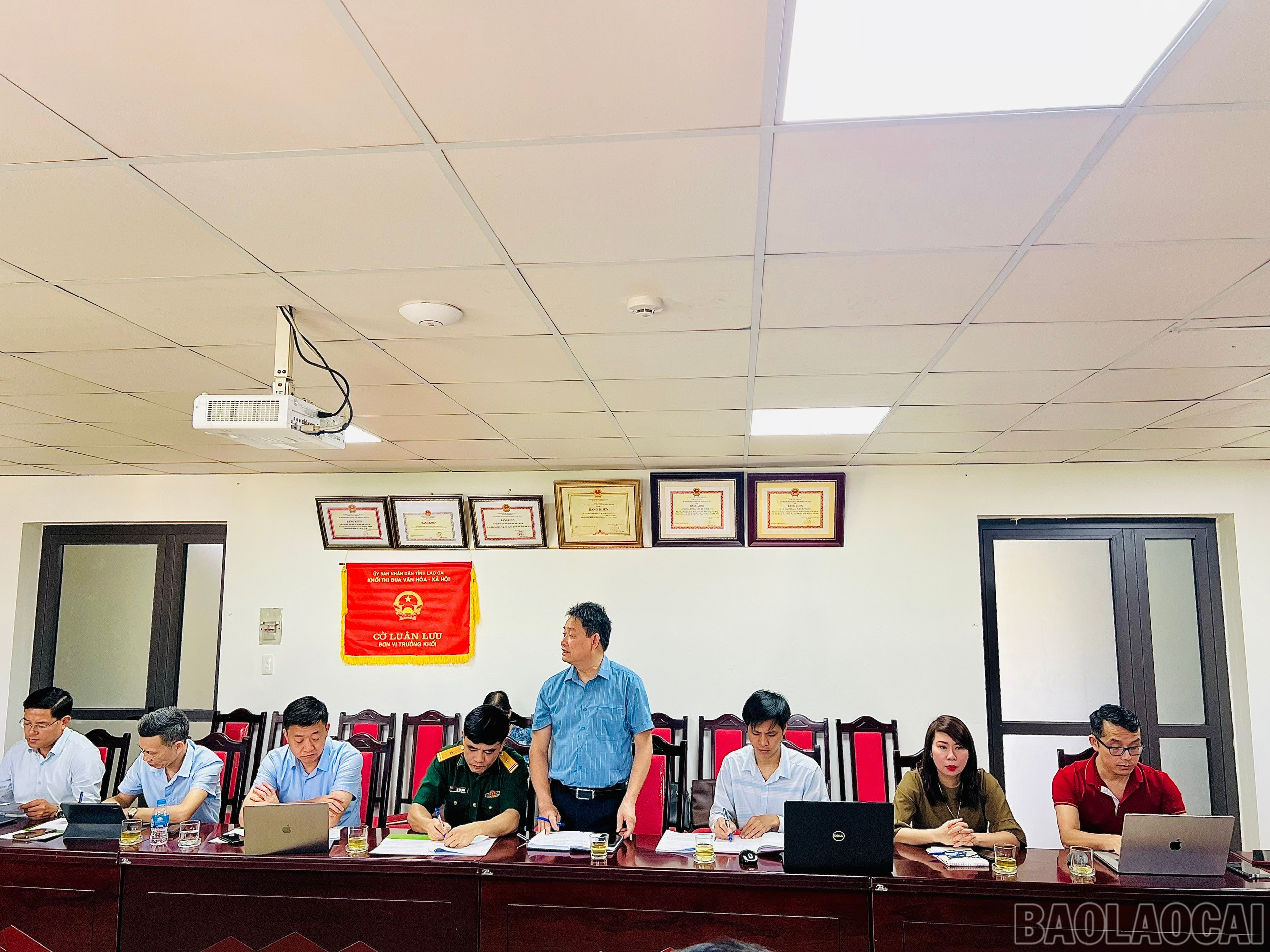 baolaocai-br_z6592663782762-537139ed5e7a7ea72a52da142d55cf1d.jpg