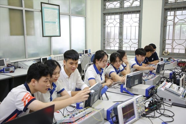 Ít học sinh chọn thi các môn STEM: Cảnh báo chất lượng nguồn nhân lực ảnh 1