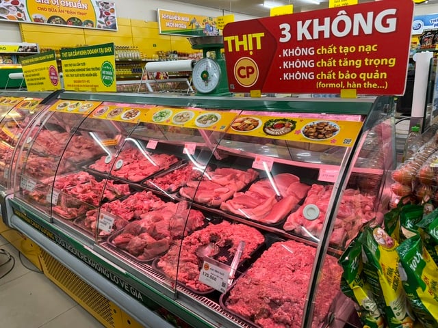 Giá heo hơi hôm nay 12.5.2025: Giảm nhẹ vài nơi - Ảnh 1.