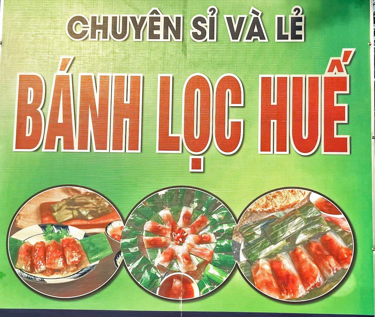 Một bảng hiệu giới thiệu bánh lọc Huế tại xã Đạ Lây