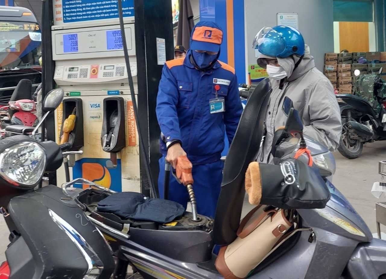 Giá xăng dầu hôm nay 12/5: Tăng nhẹ nhờ kỳ vọng từ đàm phán Mỹ - Trung