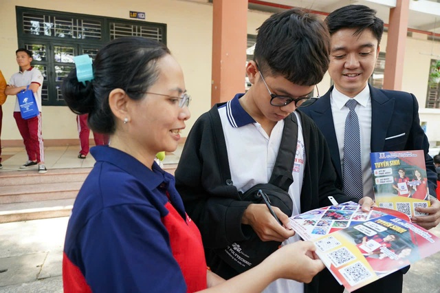 Nhiều trường đại học điều chỉnh tổ hợp xét tuyển- Ảnh 1.