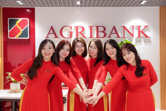 Sáng ngời phẩm chất nữ cán bộ Agribank trong giai đoạn phát triển mới - Ảnh 4.