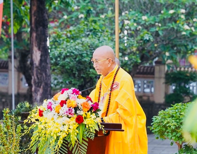 Hoà thượng Thích Khế Chơn cung tuyên Thông điệp Đại lễ Phật đản - Phật lịch 2569 của Đức Pháp chủ GHPGVN.