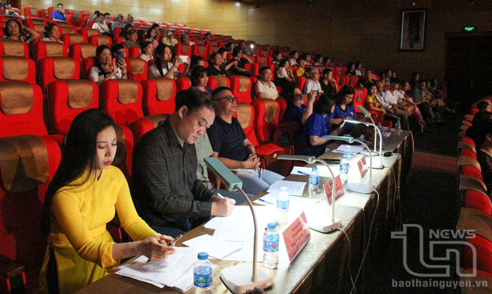 Ban Giám khảo tại Hội thi.