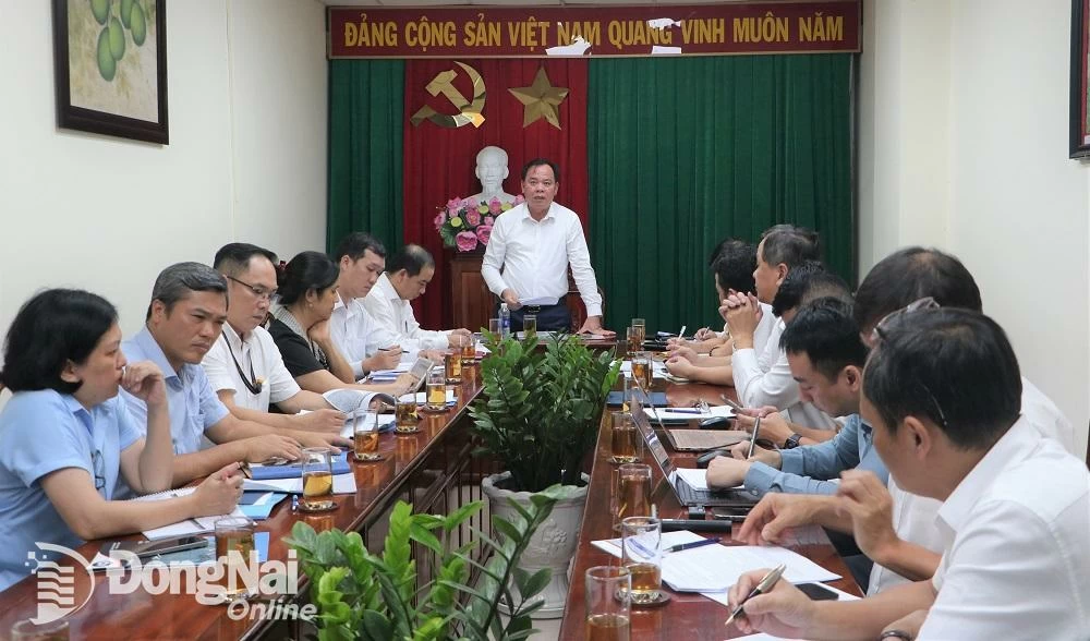 Chủ tịch UBND tỉnh Võ Tấn Đức phát biểu kết luận buổi làm việc. Ảnh: Phạm Tùng