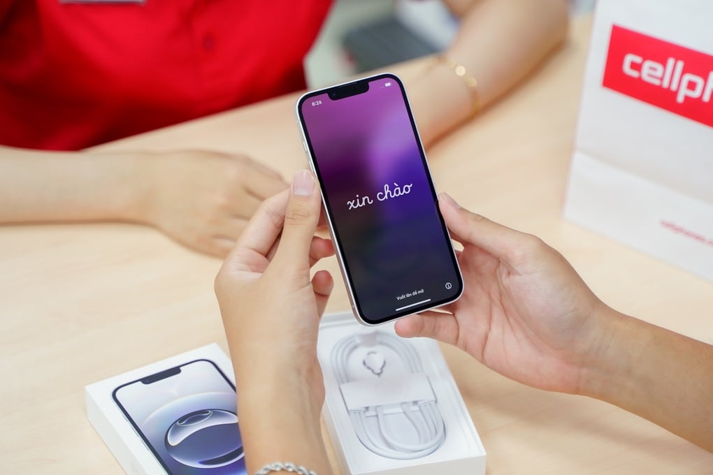 Giá iPhone 16e tiếp tục giảm - 1