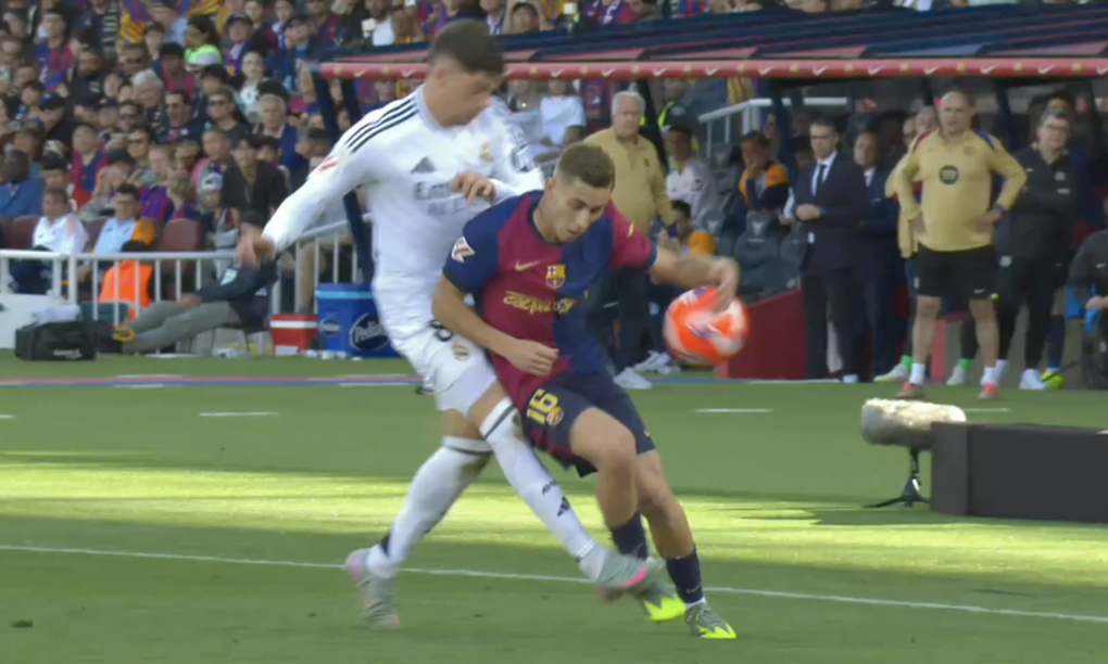 Trọng tài nói câu nhạy cảm, thổi bùng sự phẫn nộ ở trận Real Madrid - Barca - 1