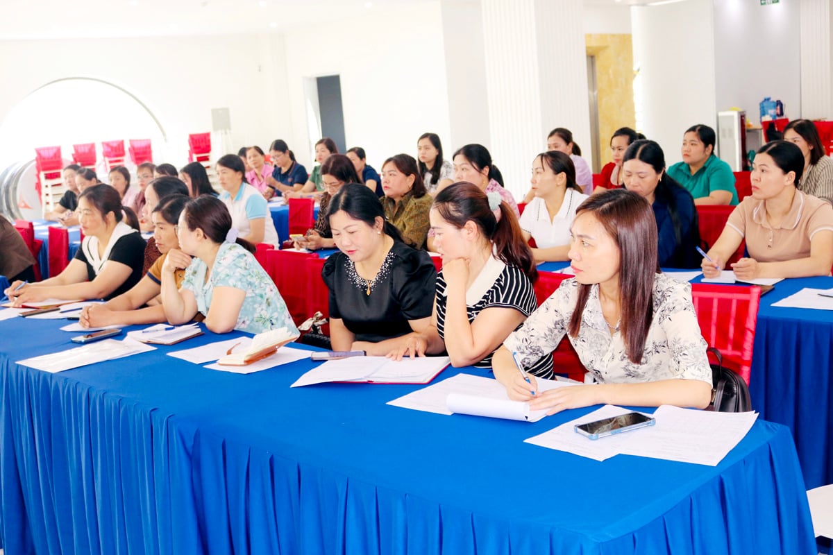 Các học viên tham gia lớp bồi dưỡng.