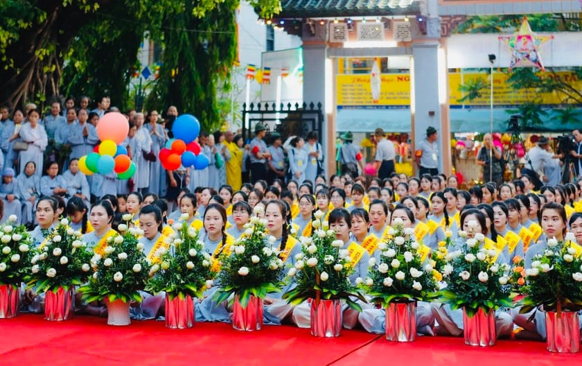Nghi thức Cúng dường Phật đản.