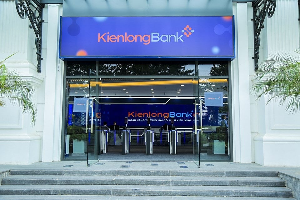 បញ្ជររបស់ Kienlongbank និងអត្រាការប្រាក់ដាក់ប្រាក់តាមអ៊ីនធឺណិតក្នុងខែឧសភា ឆ្នាំ 2025
