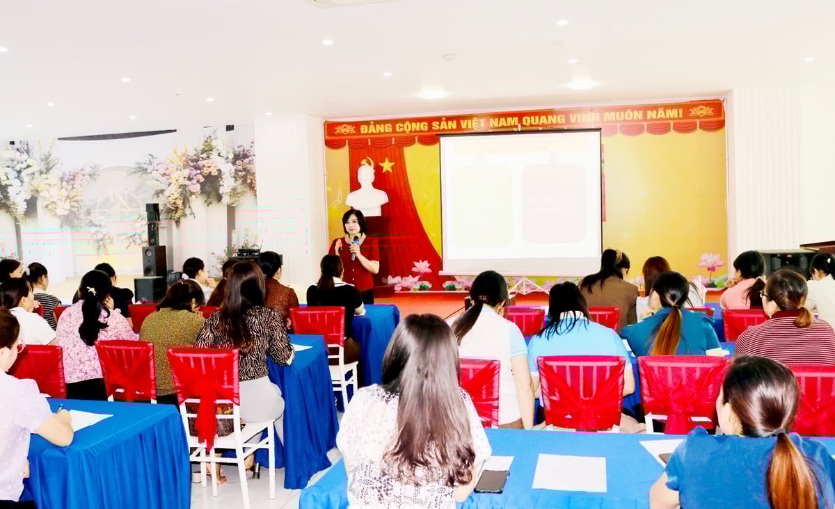 Toàn cảnh lớp bồi dưỡng.

