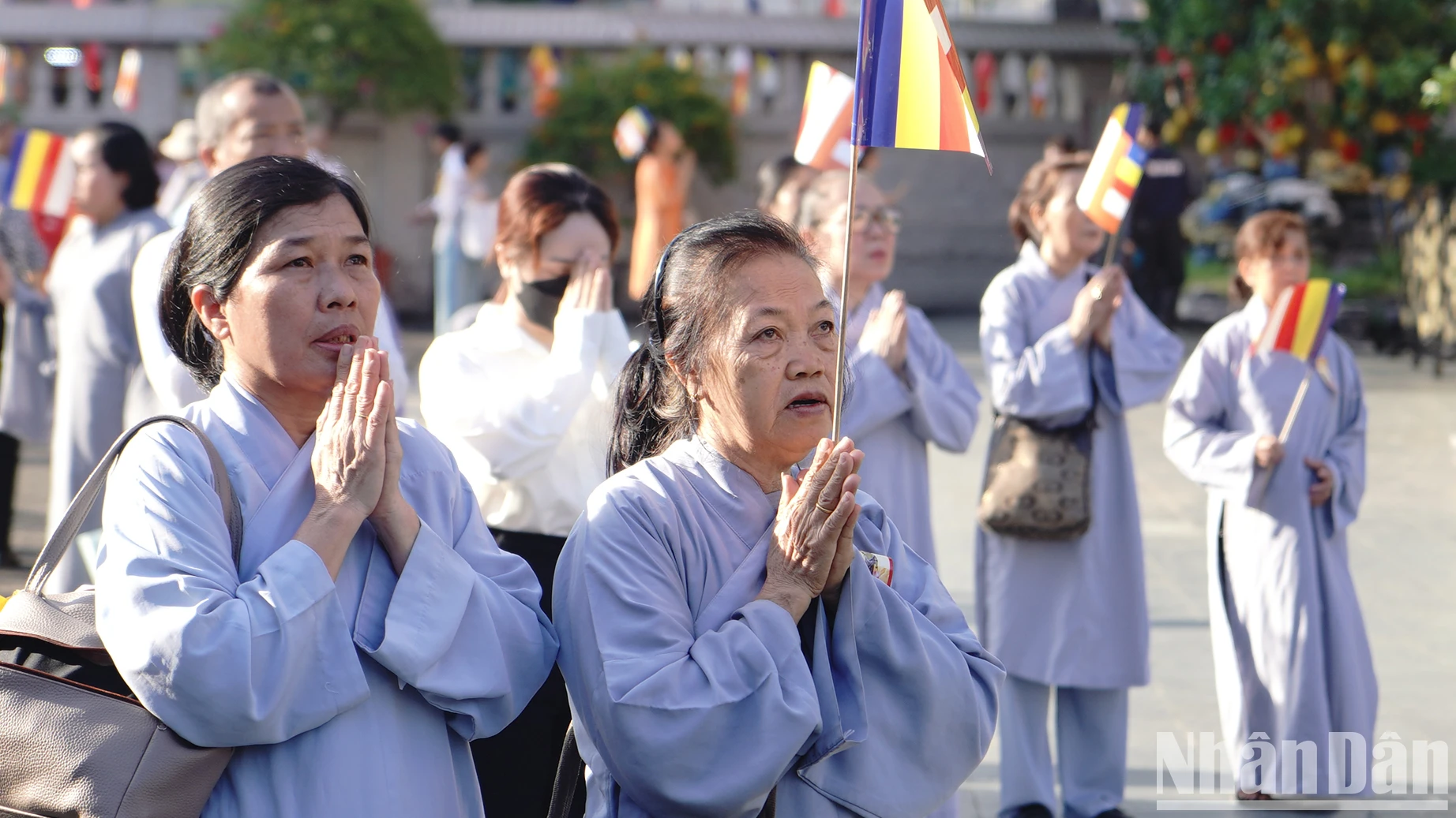 [ Ảnh ] Đại lễ phật đản 2025 : Tôn vinh thông điệp về tình thương, trí tuệ, bao dung ảnh 10