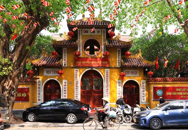 Ngôi chùa hơn 500 năm tuổi ở Hà Nội trước ngày cung nghinh xá lợi Phật- Ảnh 1.